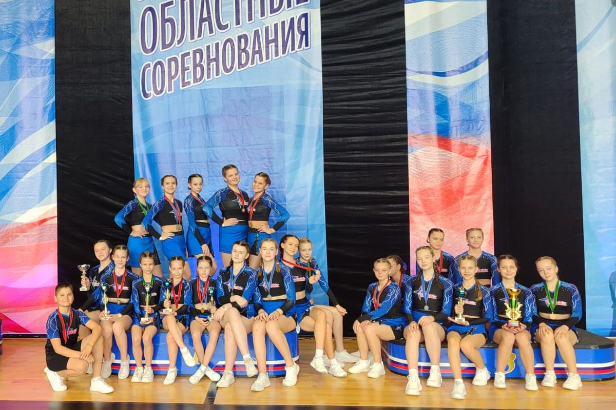 Сборные команды Мининского завоевали весь пьедестал почета на соревнованиях по чир спорту