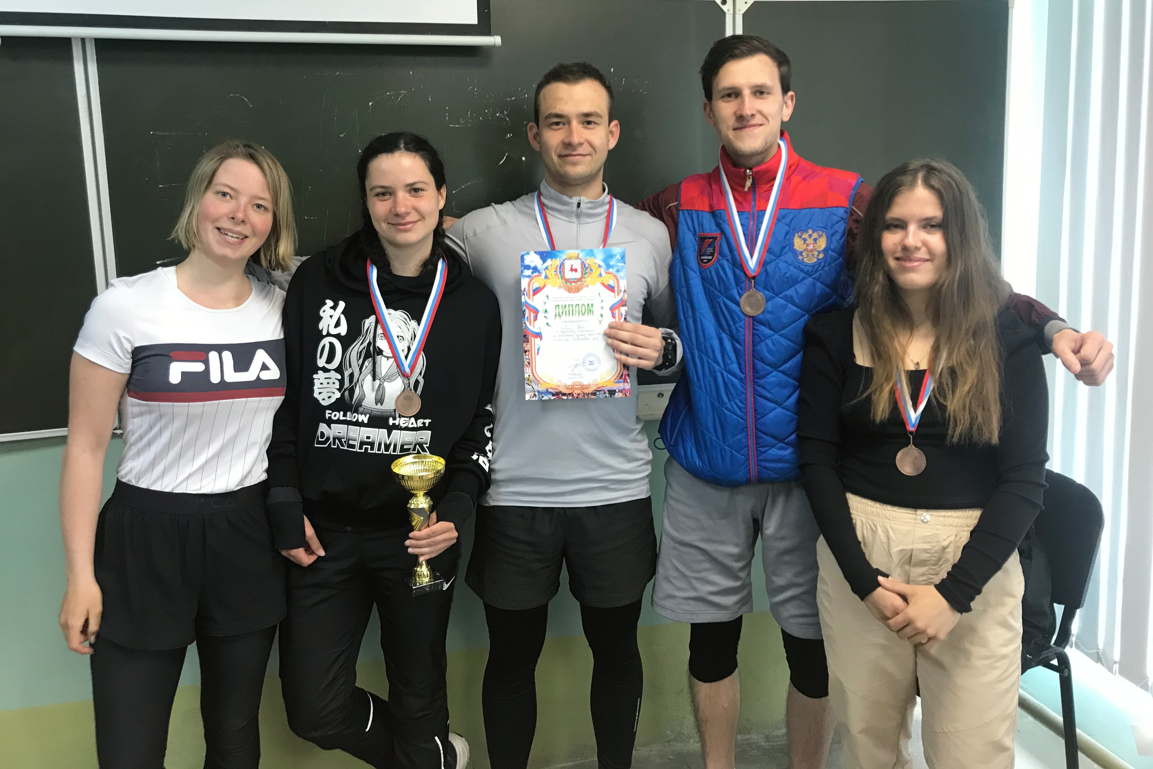 Команда Мининского выиграла бронзу на соревнованиях по спортивному туризму