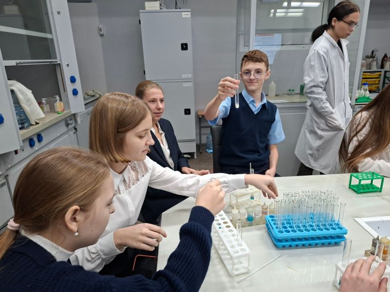 Продолжаются занятия в рамках Событийной карты Мининского университета для профильных классов