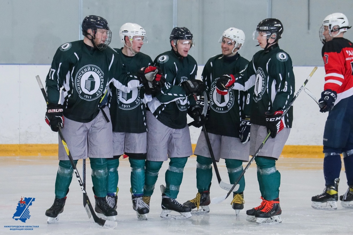 Хоккеисты Мининского университета приглашают болельщиков на свои игры