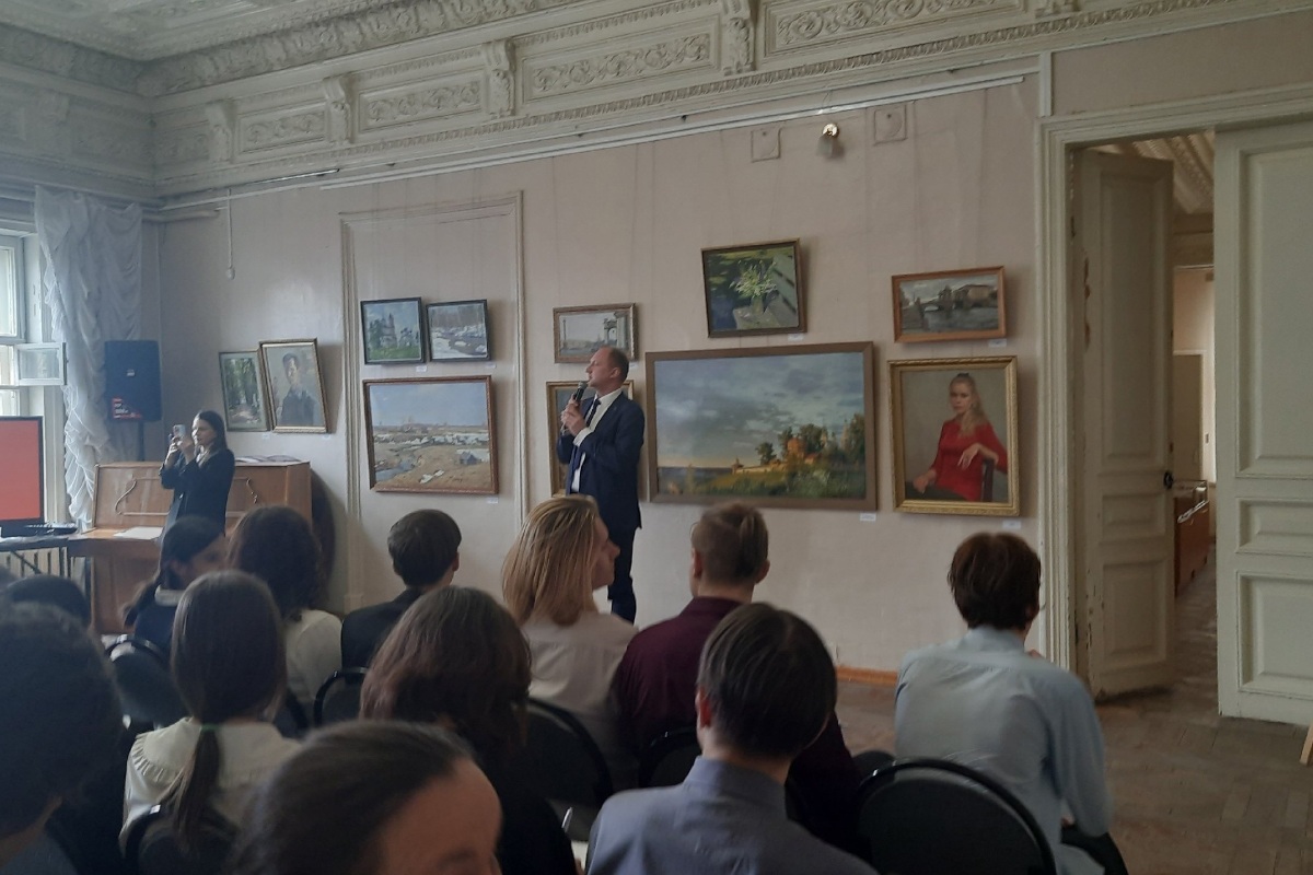 Старшеклассники города Бор узнали про исторические направления обучения в Мининском университете